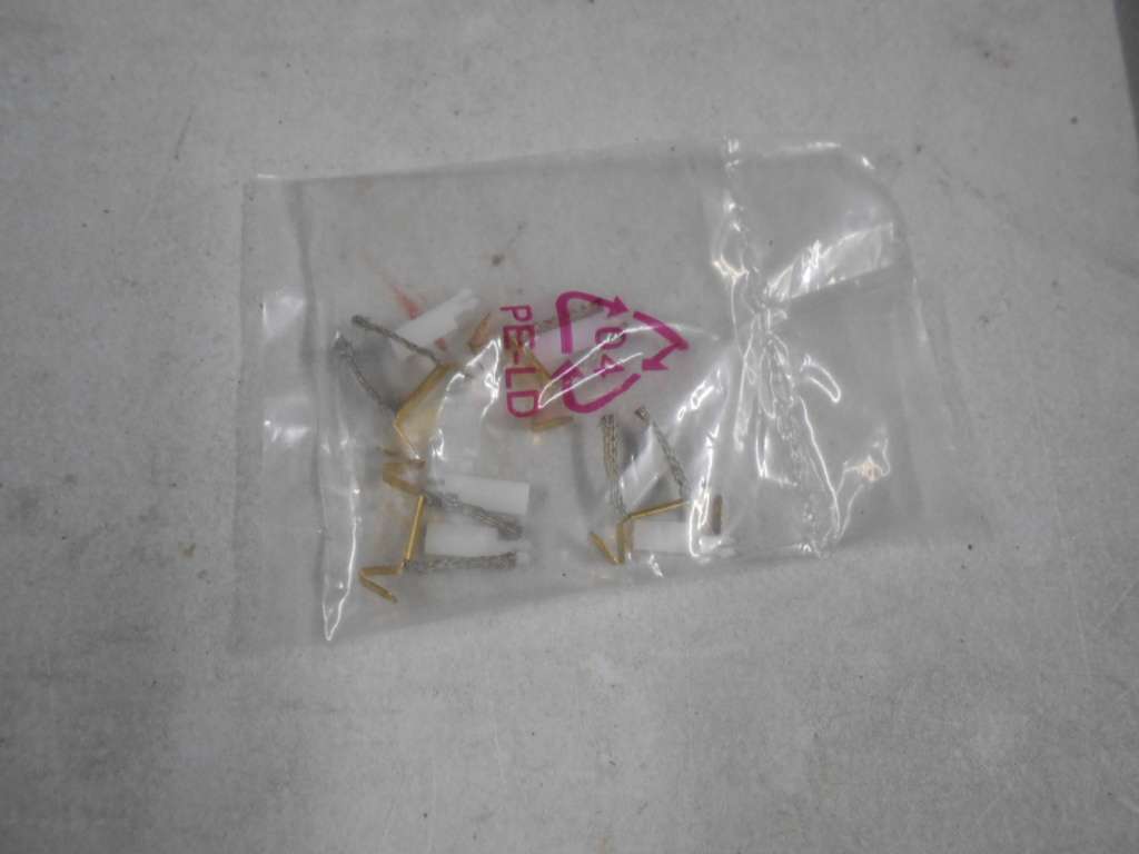 1:43 SCALE - CARRERA - FORMULA 1 SET - X4 CARS - BOXED