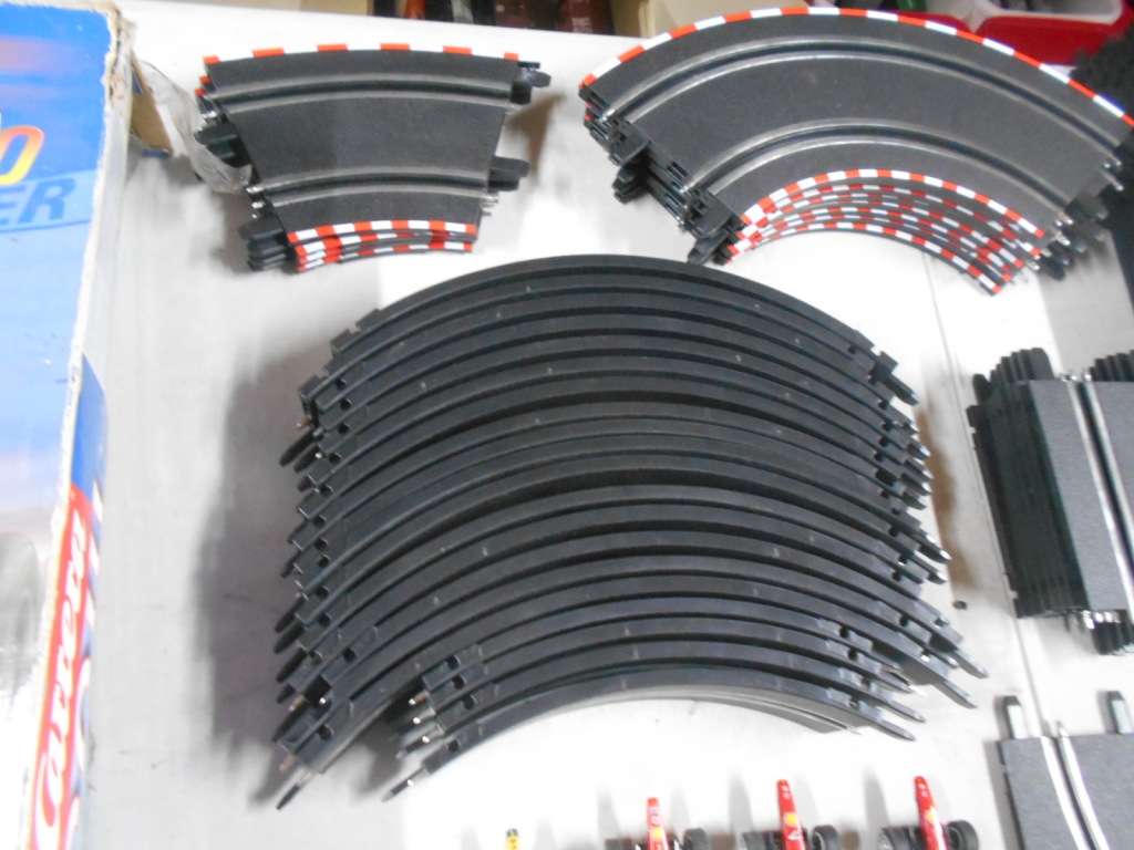 1:43 SCALE - CARRERA - FORMULA 1 SET - X4 CARS - BOXED