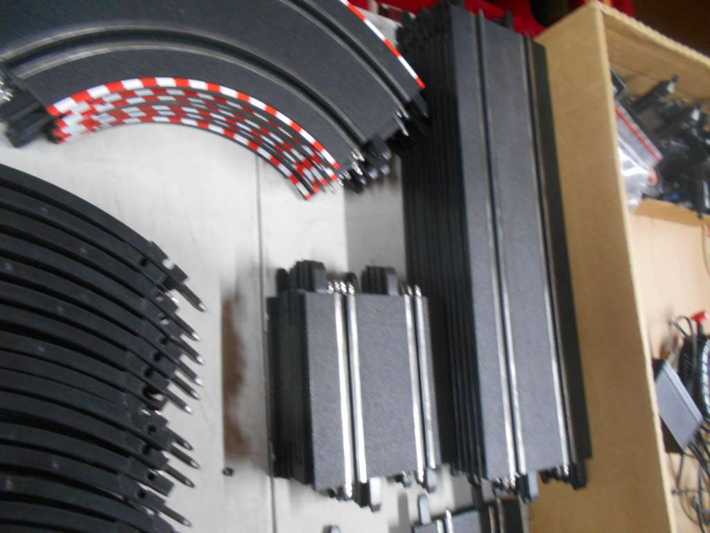 1:43 SCALE - CARRERA - FORMULA 1 SET - X4 CARS - BOXED