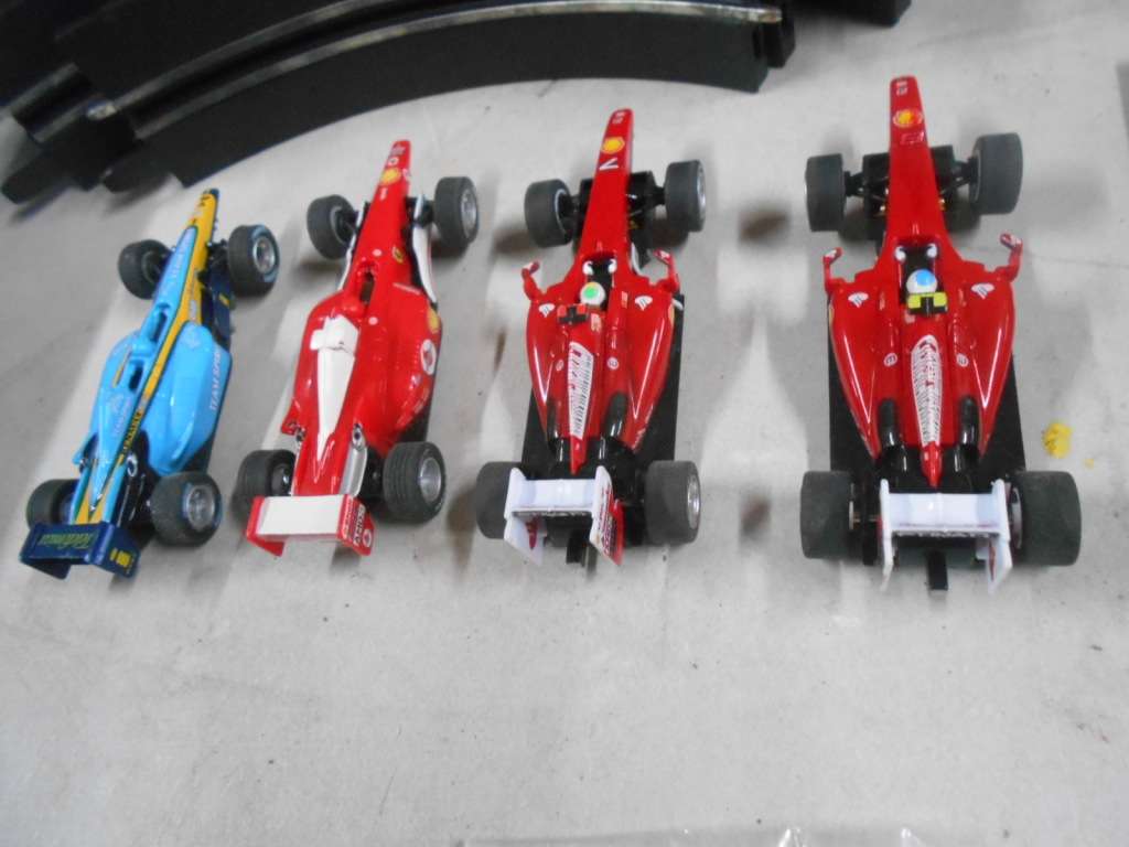 1:43 SCALE - CARRERA - FORMULA 1 SET - X4 CARS - BOXED