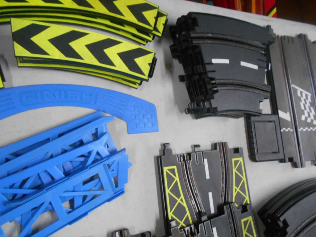 1:32 SCALE - ARTIN - FORMULA 1 - SET -