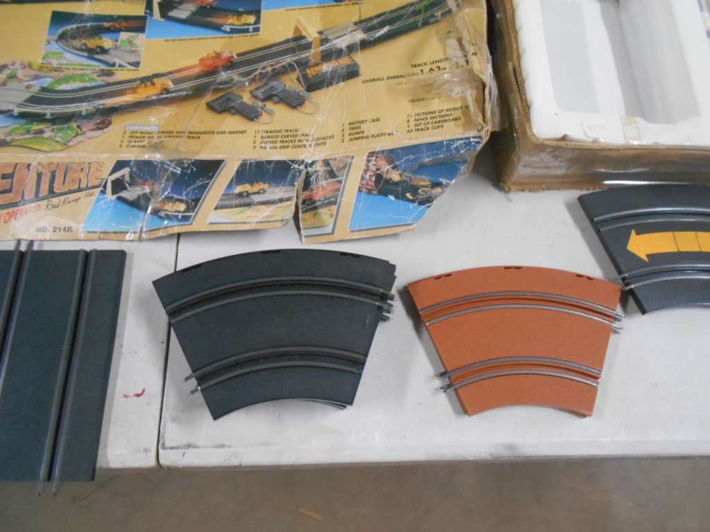 1:43 SCALE - SLOT RACE ADVENTURE SET - BOXED