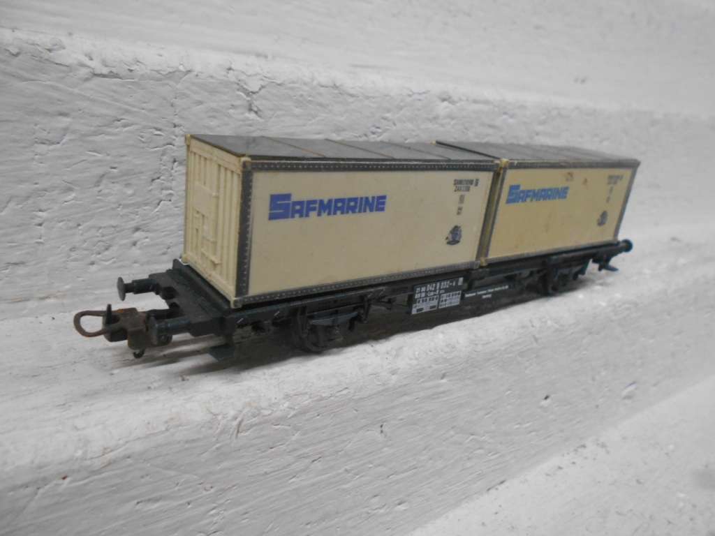 HO SCALE - LIMA - SAR - SAFMARINE CONTAINER TRUCK - BOXED