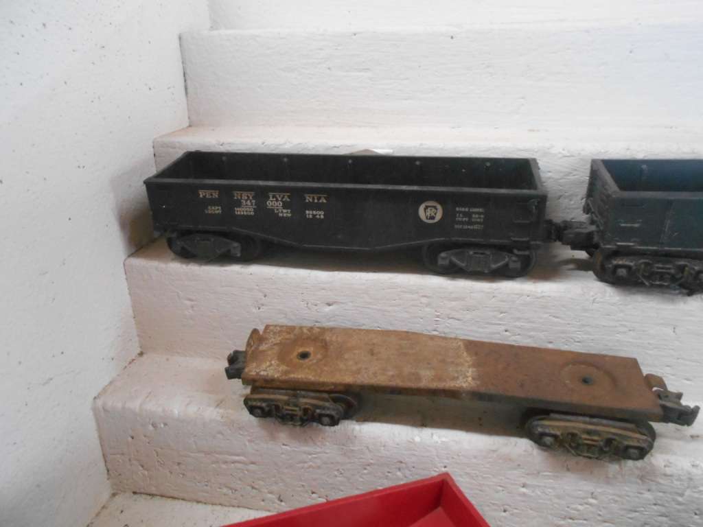 O SCALE - LIONEL LINES - GOODS WAGONS - X5 + SPARES