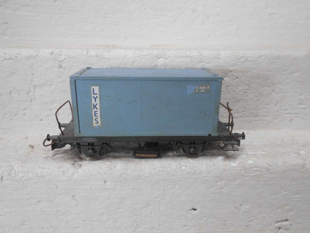 HO  SCALE - RIVEROSSI - TRACK  CLEANER