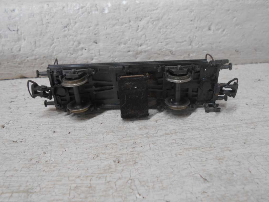 HO  SCALE - RIVEROSSI - TRACK  CLEANER