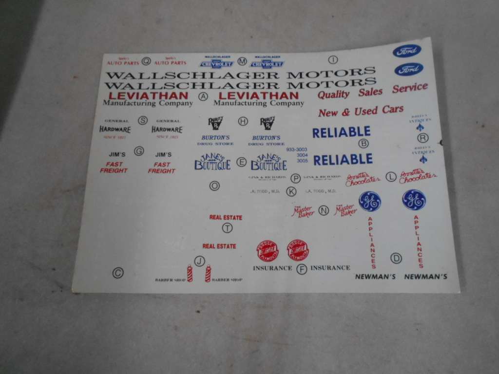 HO / OO SCALE - LARGE BUILDING SCRAP YARD - X4 BEER BOXES FULL