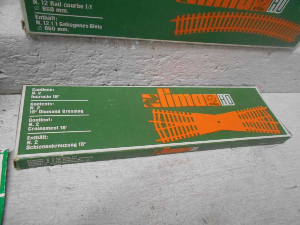 HO / OO  SCALE - LIMA - TRACK & EQUIPMENT - X62 PIECES -BOXED
