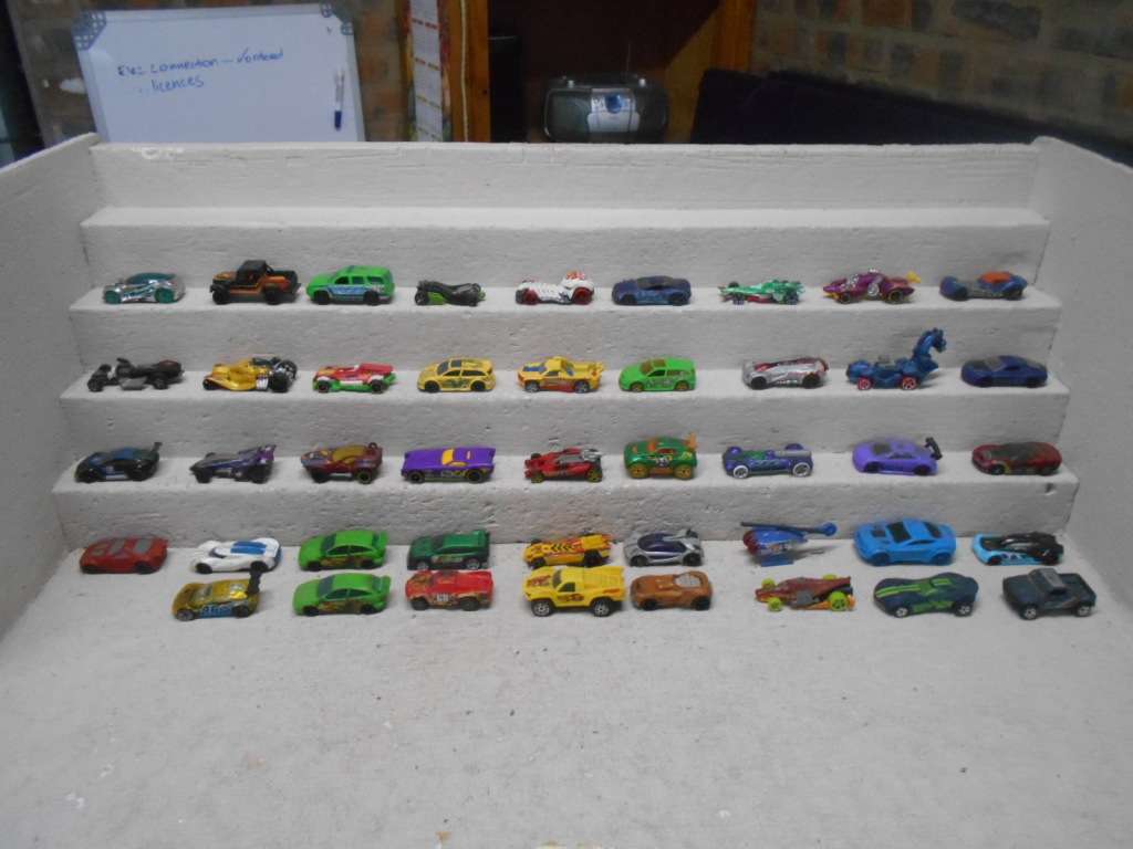 HOT WHEELS - VARIOUS DIE CAST MODELS - X44