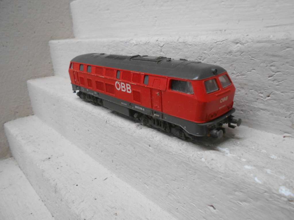 HO SCALE - PIKO - OBB - DIESEL LOCOMOTIVE