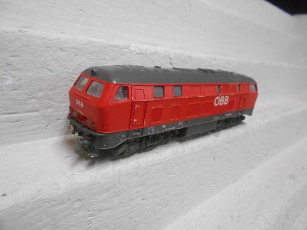 HO SCALE - PIKO - OBB - DIESEL LOCOMOTIVE