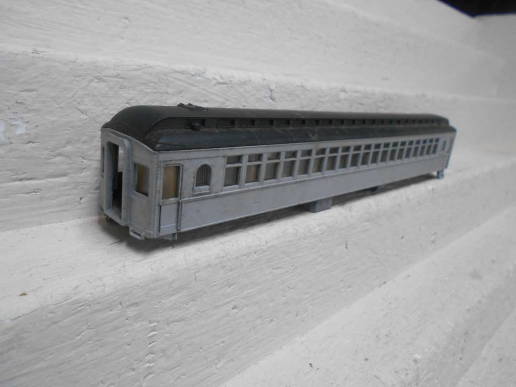 HO SCALE- RIVEROSSI - COACH BODY ONLY