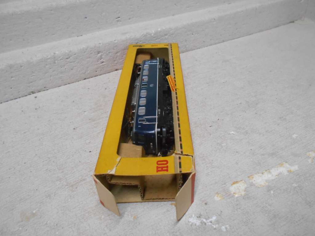 HO SCALE - FLEISCHMANN - BLUE DB ELECTRIC LOCOMOTIVE - BOXED