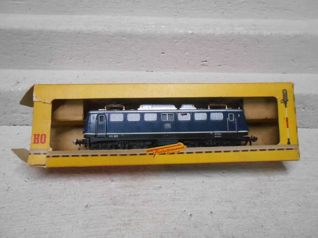 HO SCALE - FLEISCHMANN - BLUE DB ELECTRIC LOCOMOTIVE - BOXED