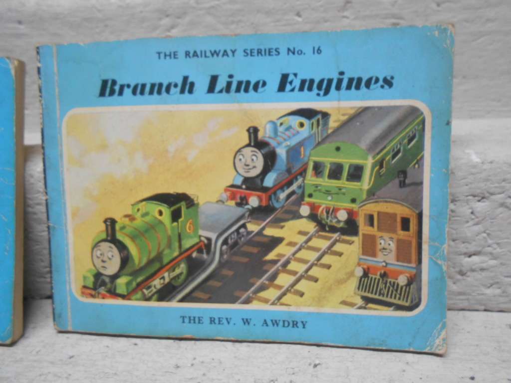 SOFT COVER KIDDY BOOKS - X2 THOMAS COLLECTION BOOKS