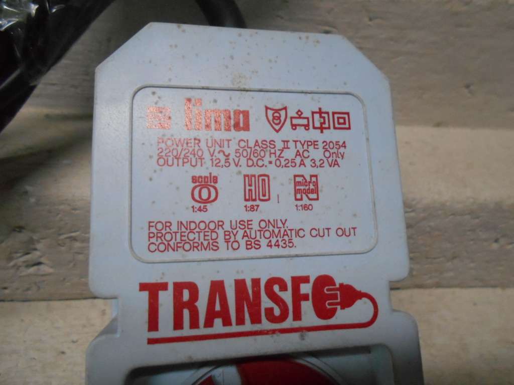 HO SCALE - LIMA - CONTROLLER / TRANSFORMER