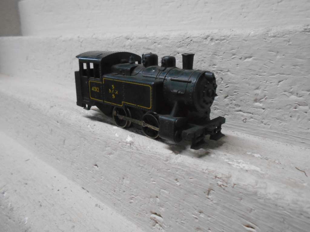 HO SCALE - LIMA - SAR - 0-4-0 STEAM LOCOMOTIVE