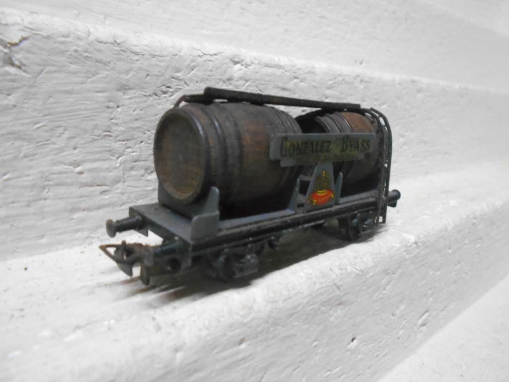 HO SCALE - ELECTROTREN - GONZALEZ BYASS - TWIN BARREL WAGON