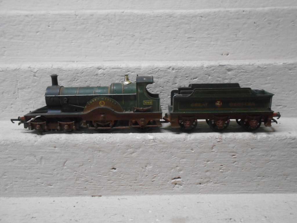 OO SCALE - TRIANG - 4-2-2 GREAT WESTERN STEAM LOCMOTIVE
