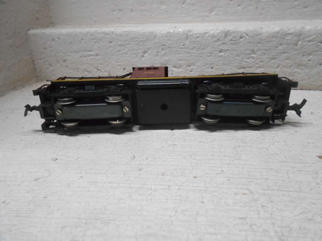 HO SCALE - RIVEROSSI - ROCK ISLAND - DIESEL LOCMOTIVE