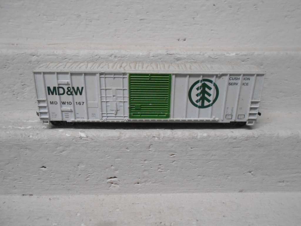 HO SCALE - 51 FT MD&W BOX CAR