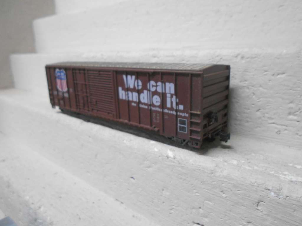 HO SCALE - 51 FT UNION PACIFIC -  BOX CAR