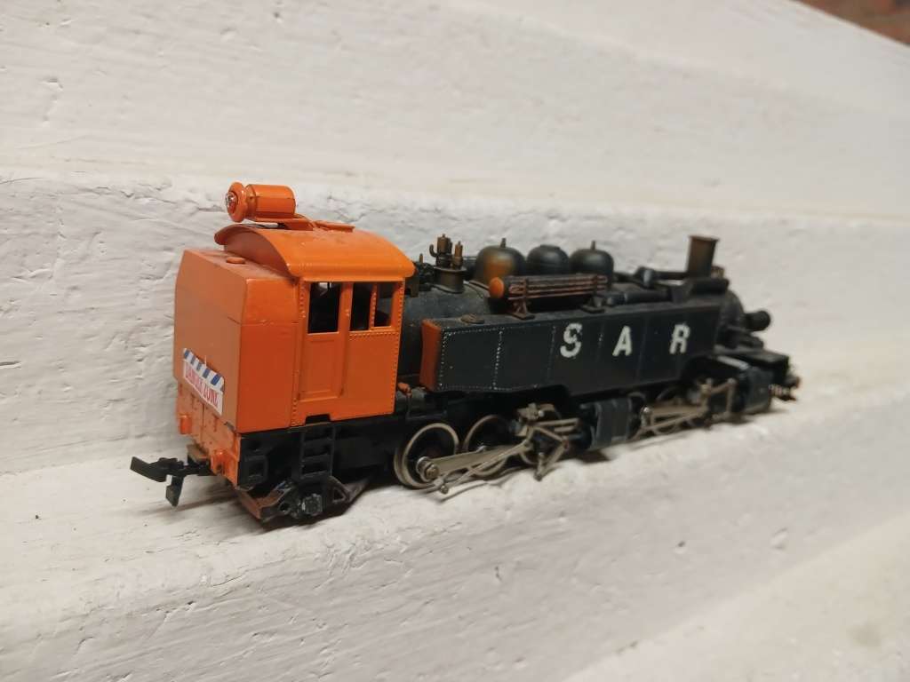 HO SCALE - MANTUA - 2-8-8-2  STEAM LOCOMOTIVE