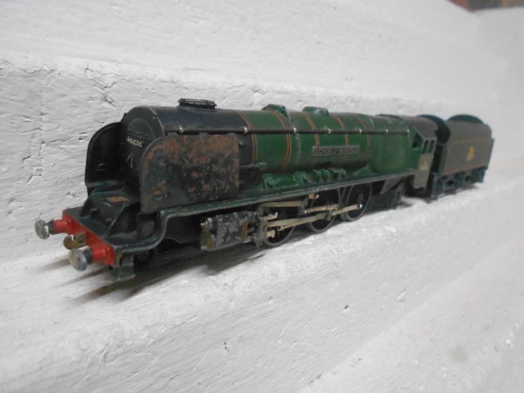 OO SCALE - HORNBY DUBLO - 4-6-2 STEAM LOCOMOTIVE - 3-RAIL