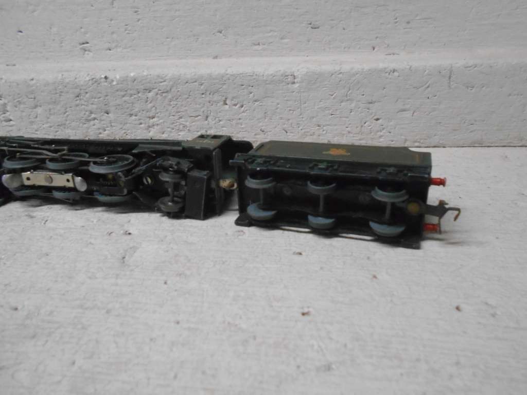 OO SCALE - HORNBY DUBLO - 4-6-2 STEAM LOCOMOTIVE - 3-RAIL