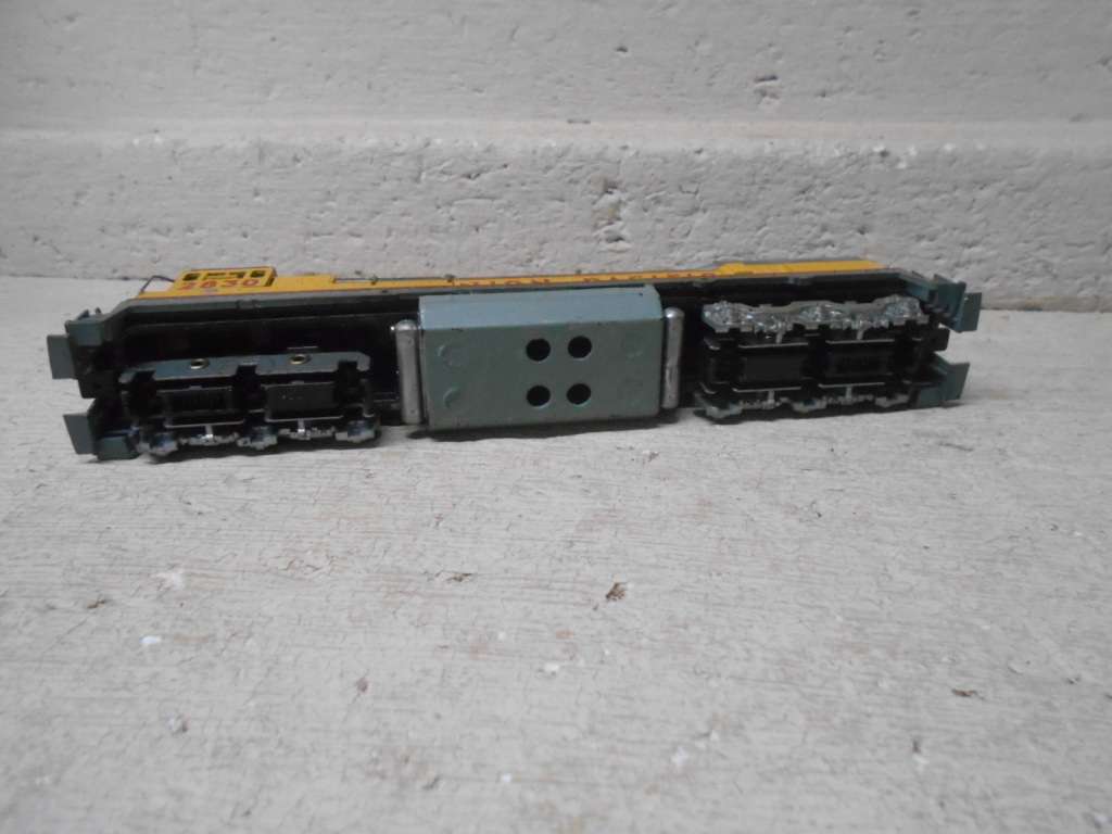 HO SCALE - ATHEARN - UNION PACIFIC - DUMMY LOCOMOTIVE FOR SPARES