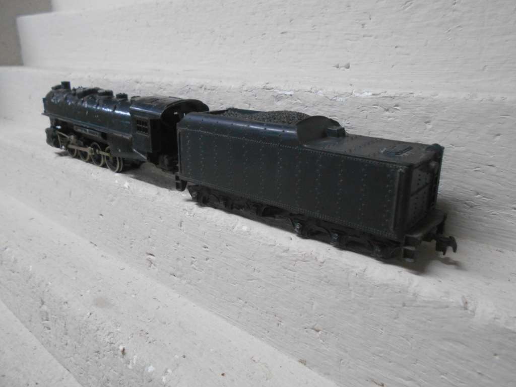 HO SCALE - MANTUA - 0-8-0 STEAM LOCOMOTIVE