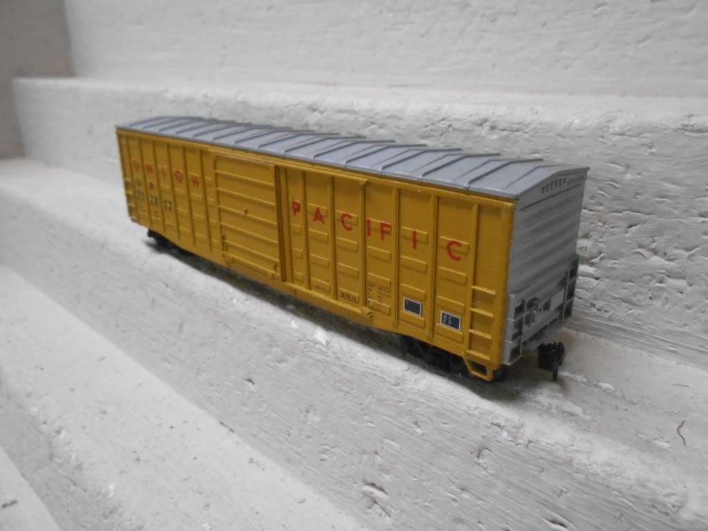 HO SCALE - 51 FT UNION PACIFIC BOX CAR