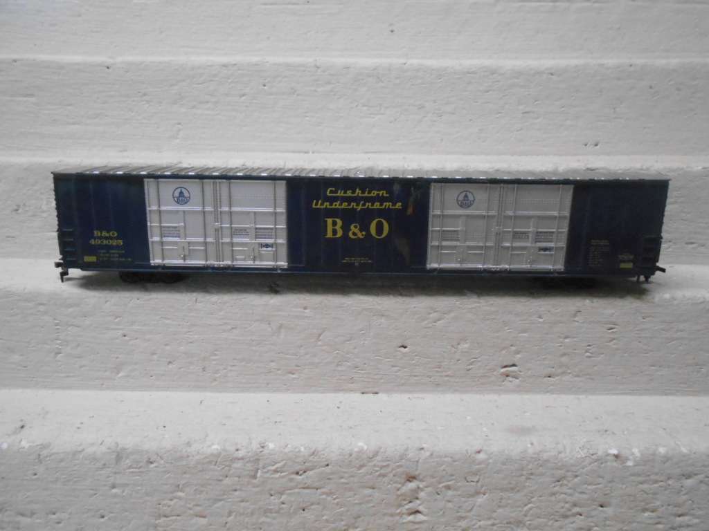 HO SCALE - 86 FT B & O - VERY LARGE - BOX CAR