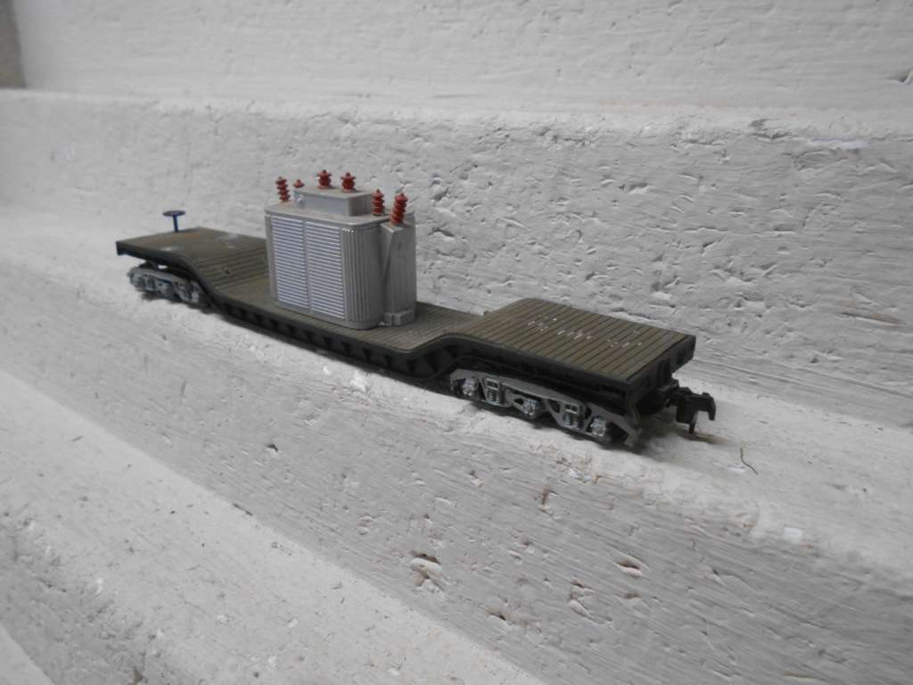 HO SCALE - BACHMANN - 6-AXLE LOWELL - WAGON WITH TRANSFORMER LOAD