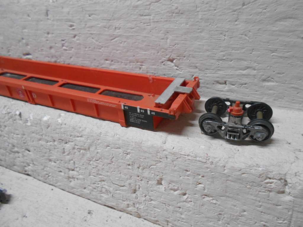 HO SCALE - SOUTHERN PACIFIC DOUBLE STACK CONTAINER TRAIN WAGON - SET OF 5
