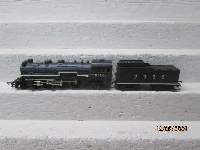 OO SCALE - TRIANG - 4-6-2 STEAM LOCOMOTIVE