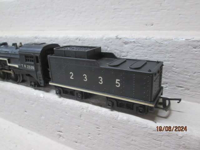 OO SCALE - TRIANG - 4-6-2 STEAM LOCOMOTIVE