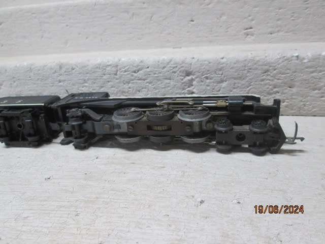 OO SCALE - TRIANG - 4-6-2 STEAM LOCOMOTIVE