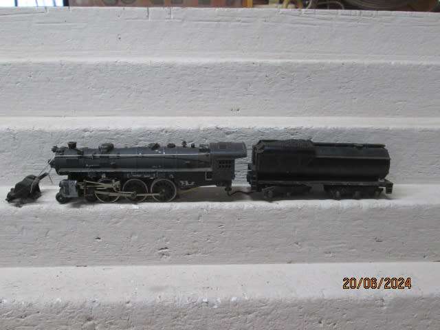 HO SCALE - MANTUA - 4-6-2 STEAM LOCOMOTIVE