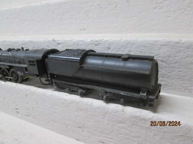 HO SCALE - MANTUA - 4-6-2 STEAM LOCOMOTIVE