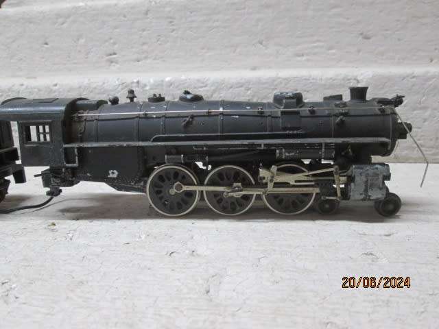 HO SCALE - MANTUA - 4-6-2 STEAM LOCOMOTIVE