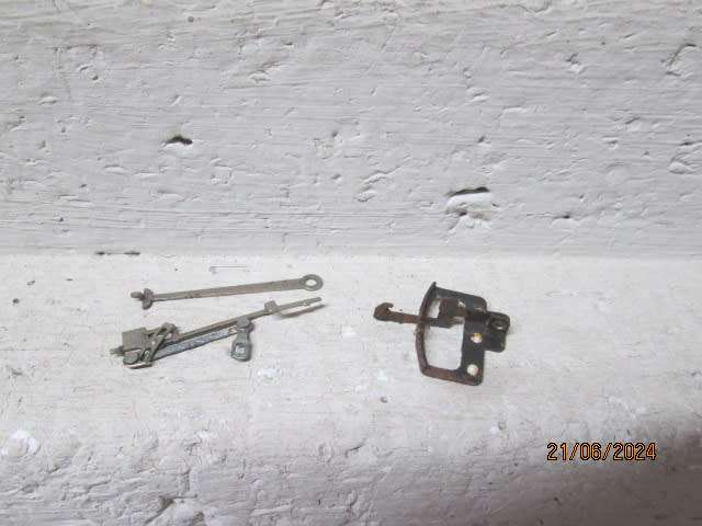 OO SCALE - HORNBY - 2-6-0 BLACK - STEAM LOCOMOTIVE