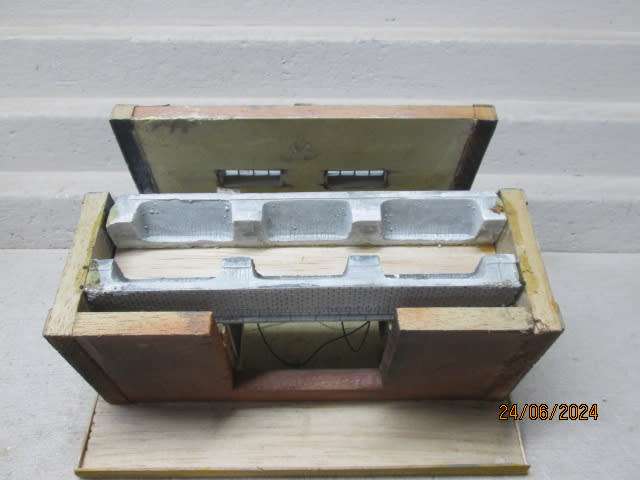 OO SCALE - PLATFORM BUILDING