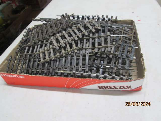 O SCALE - BEER BOX FULL OF TRACK OFFCUTS