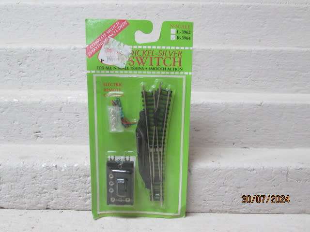 N SCALE - MODEL POWER - ELECTRIC RIGHT HAND POINT - BOXED