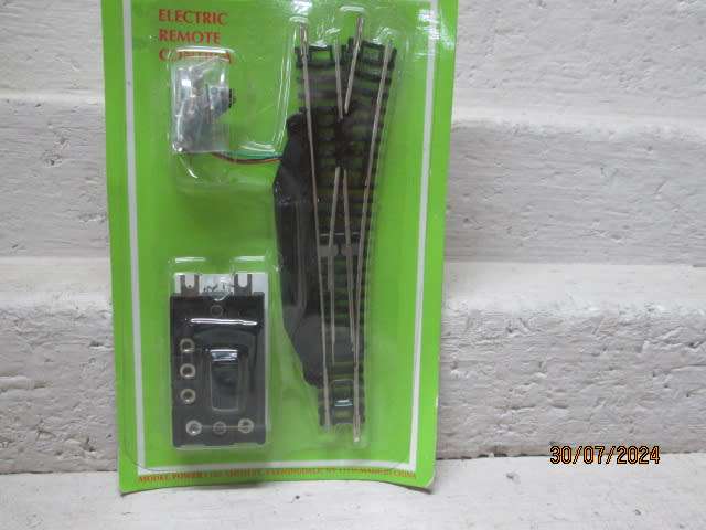 N SCALE - MODEL POWER - ELECTRIC RIGHT HAND POINT - BOXED