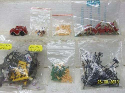 N SCALE TELEPHONE POLES AND EQUIPMENT LOT 203