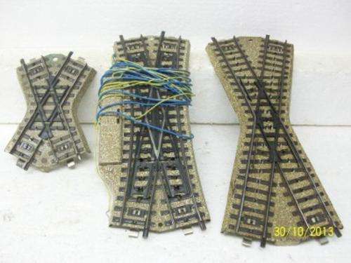 MARKLIN HO M TRACK X3 CROSSOVERS   LOT 6