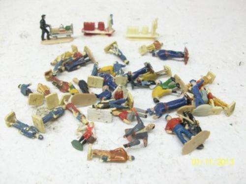 HO/OO PEOPLE X40 LOT 41