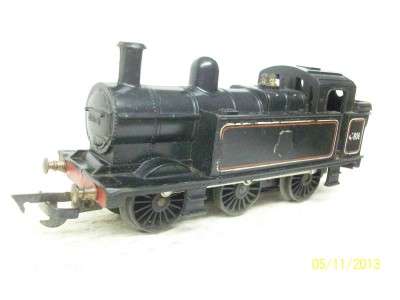 OO TRI-ANG  BR 0-6-0 STEAM LOCO  LOT 98